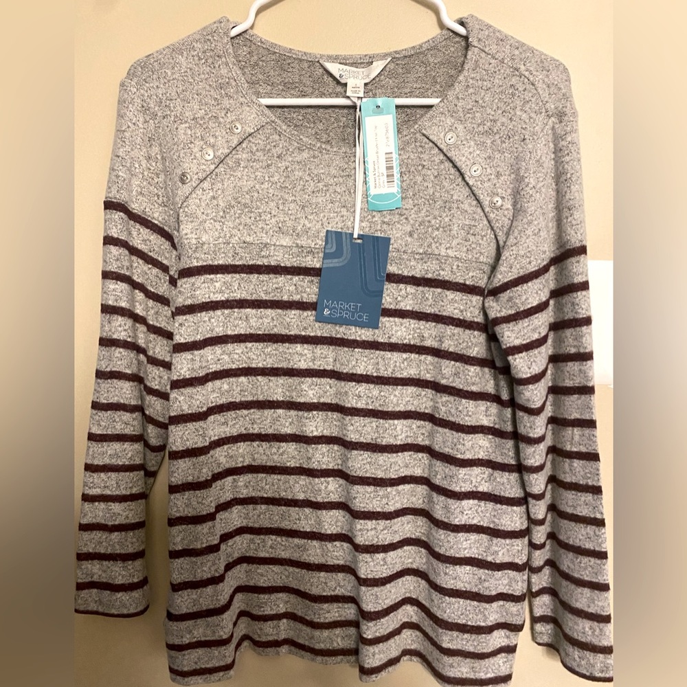 NWT ⭐️ Market and Spruce Gloria Button Detail Brushed Knit Women’s Top Size SP